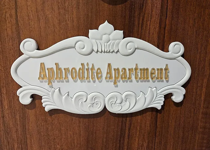 Aphrodite House At The Foot Of The Acropolis